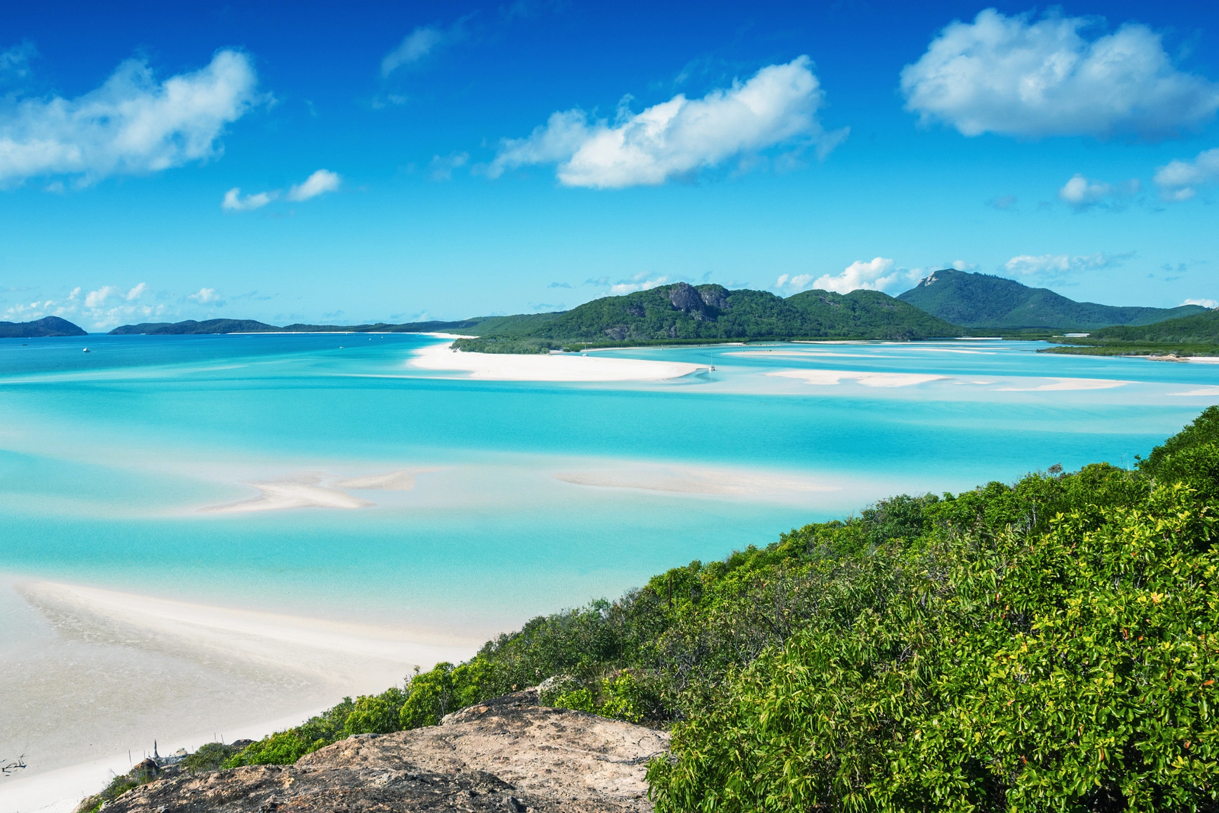 Whitsundays,_Queensland[1].webp